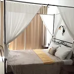 Anastasia Sea View Aparthotel