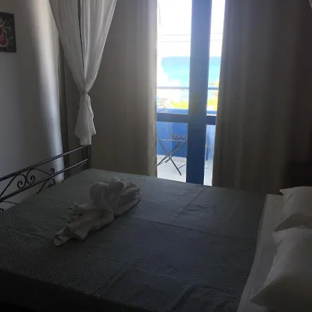 Anastasia Studios, & Ξενοδοχείο με διαμερίσματα Αρχάγγελος