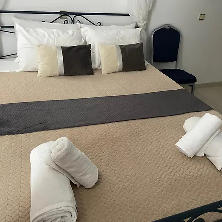 Anastasia Studios, & 3*