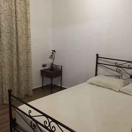 Anastasia Studios, & 3* 阿彻奇洛斯