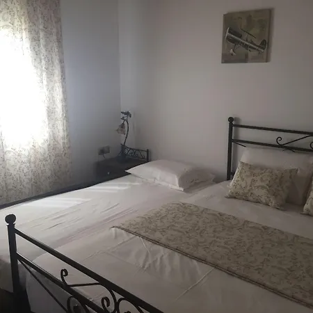 Anastasia Studios, & アルハンゲロス