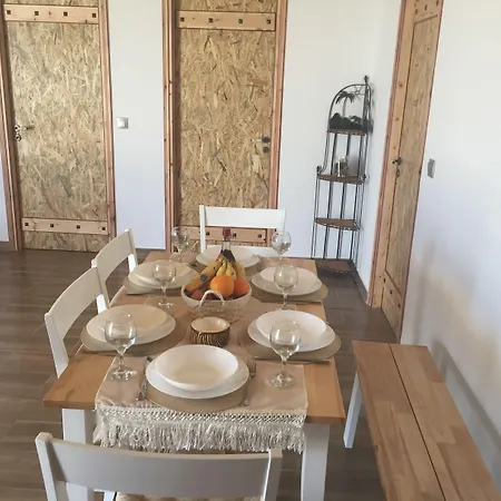 Anastasia Studios, & 公寓式酒店