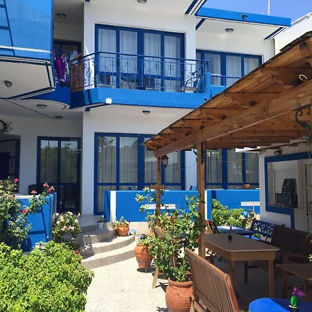 Anastasia Studios, & Ξενοδοχείο με διαμερίσματα